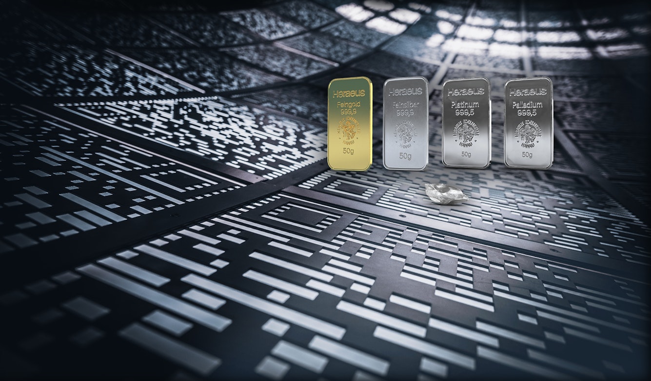 Auf der Innenseite einer Festplatte stehen die Edelmetalle und die Technologiemetalle, aus den Sparplänen von Golden Gates.